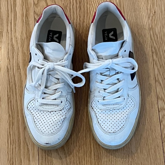 Veja - V-90 Women's Leather Sneaker - SIZE 7 - Picture 3 of 3